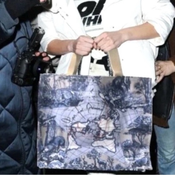 Dior Handbags - DIOR "Around te World" Dioriviera
Raffia Tote
